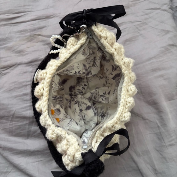 Crochet Bag with Ribbon detailing - Picture 5 of 8